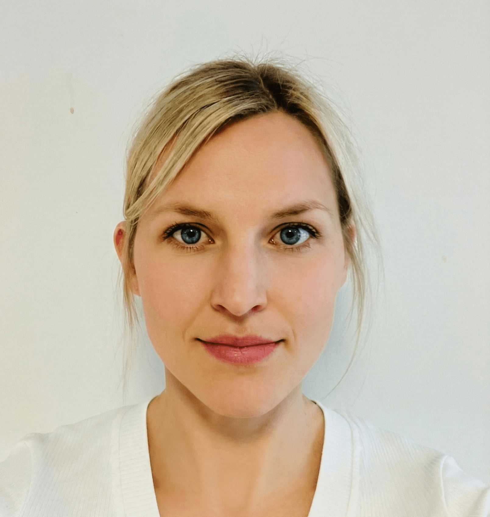 Amanda Åkerlind, grundare av BTB och TIL2-certifierad tillgänglighetssakkunnig